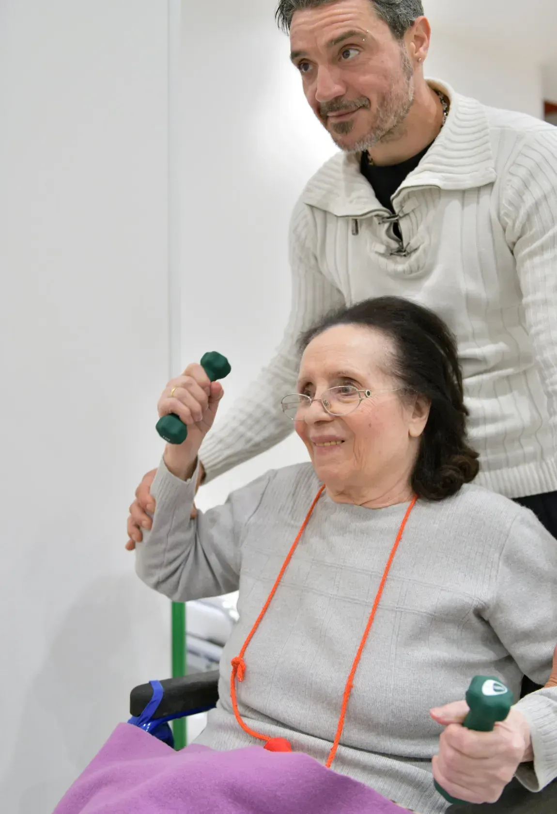 Attività di riabilitazione con il fisioterapista